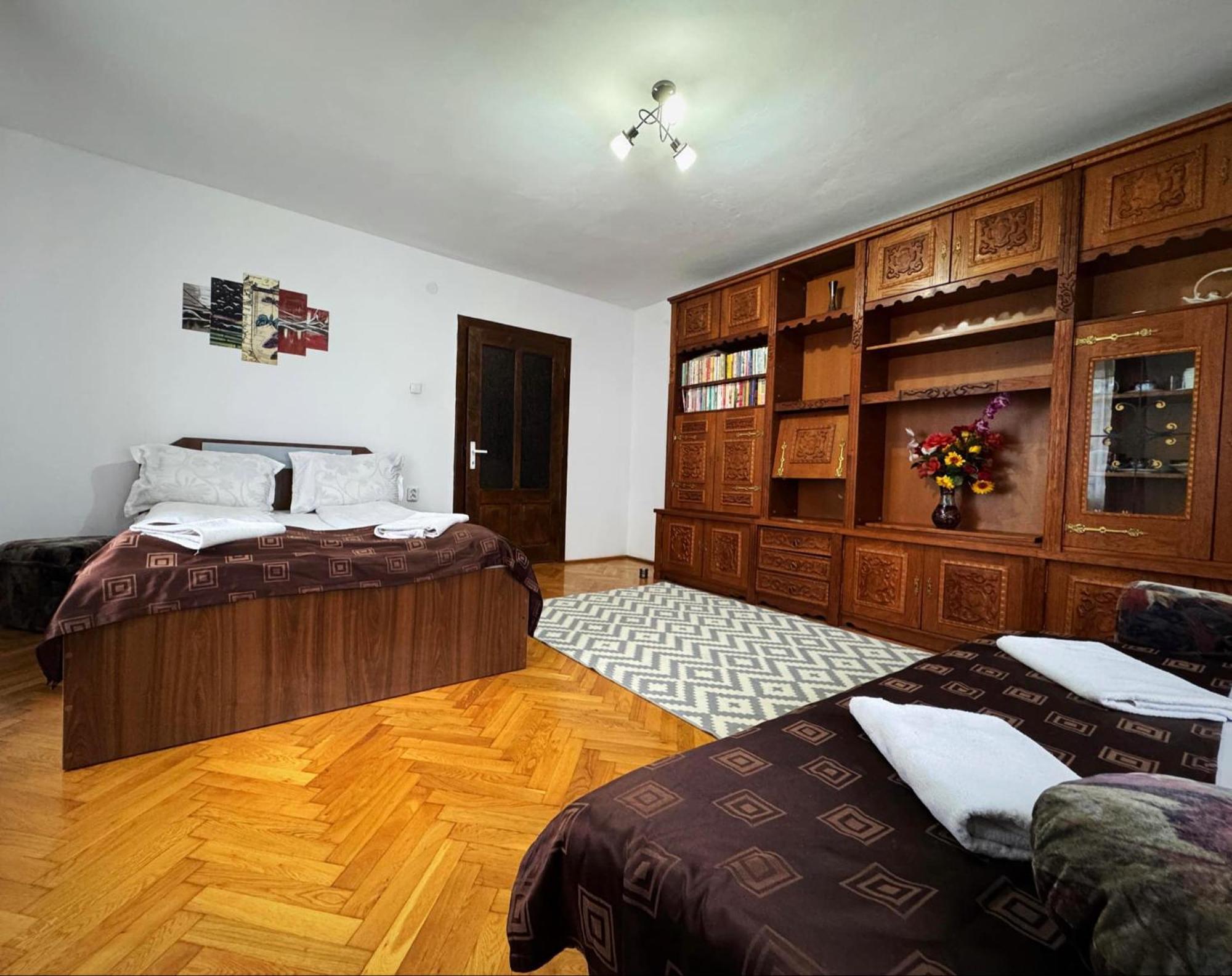 Casa Mary Hotel Haţeg Buitenkant foto